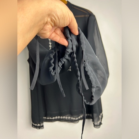 Lane Bryant Women top Blouse Size 18-20 Black Embroidery Sheer Long Sleeve - Picture 6 of 16